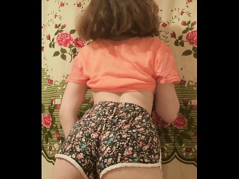 ❤️ Giovane pupa sexy fa uno striptease riprendendo i suoi pantaloncini alla telecamera ❤️❌ Slutsal it.xxxshake.ru